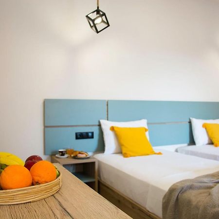 Big Max Guesthouse Kávos Екстериор снимка
