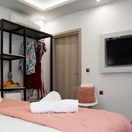 Big Max Guesthouse Kávos Екстериор снимка