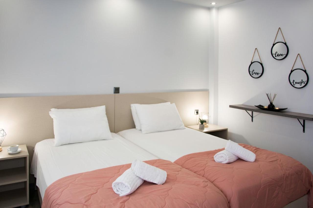 Big Max Guesthouse Kávos Екстериор снимка