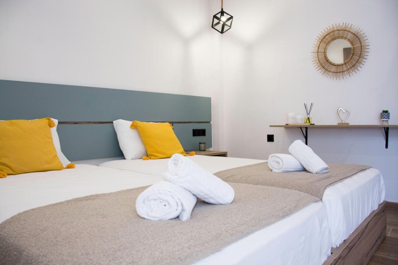 Big Max Guesthouse Kávos Екстериор снимка