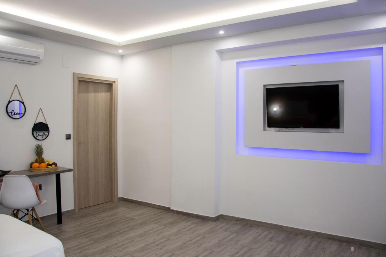 Big Max Guesthouse Kávos Екстериор снимка